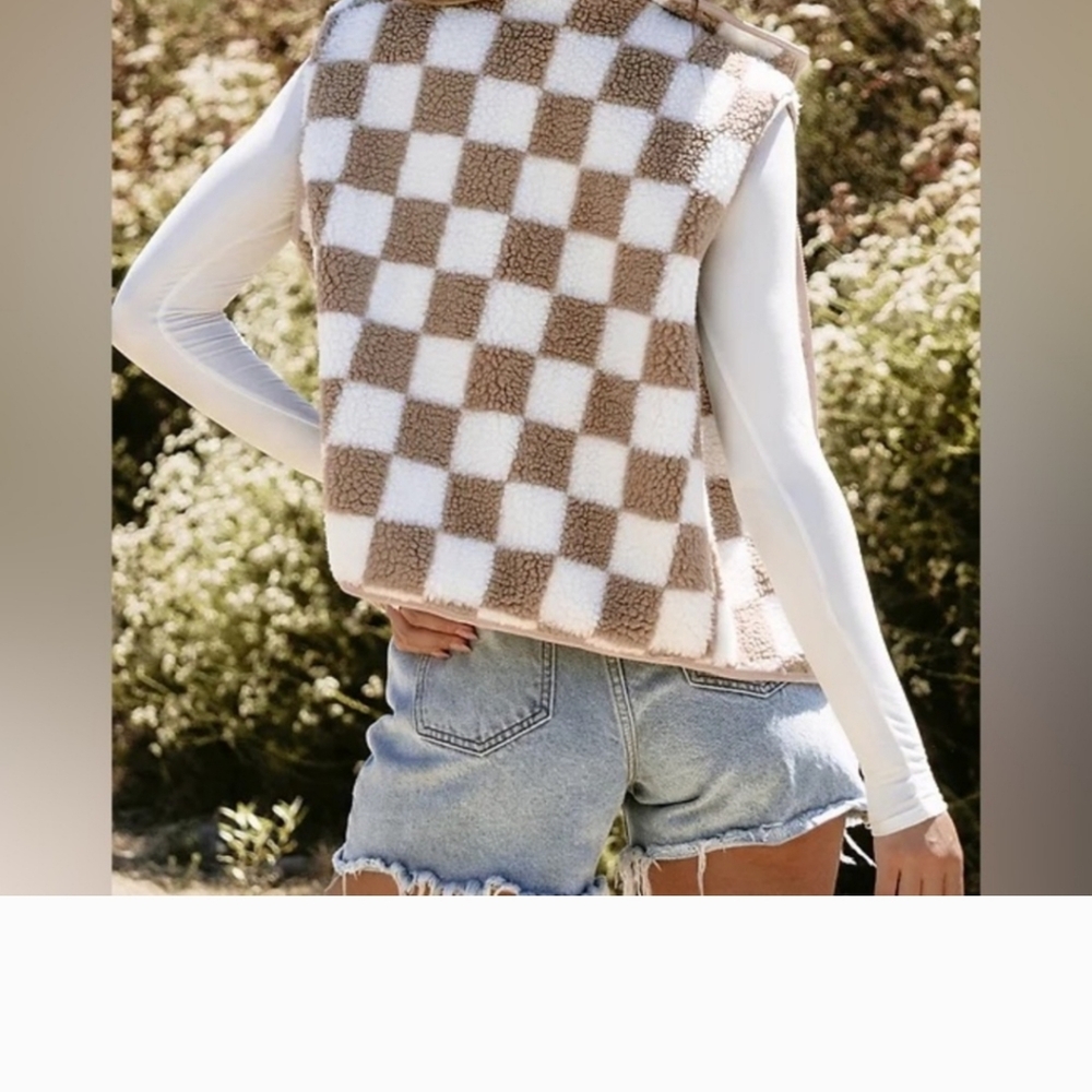Checkered Vest - Picture 3 of 3